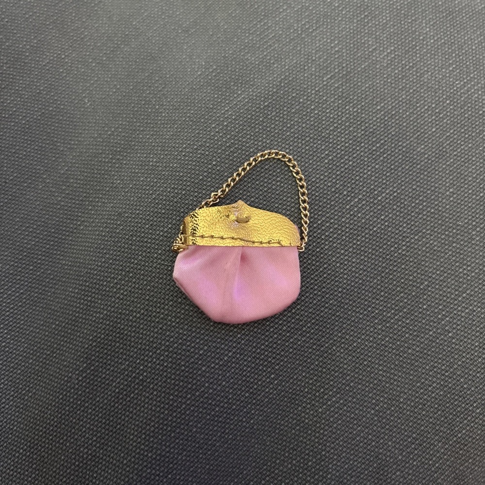 Barbie Vintage Pink Premiere #1596 JC Penney Exclusive Pink Satin Purse - Picture 4 of 4